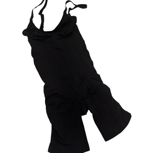 Skims Seamless Sculpting Mid Thigh Bodysuit Black Onyx NWOT Size Medium - Picture 1 of 6